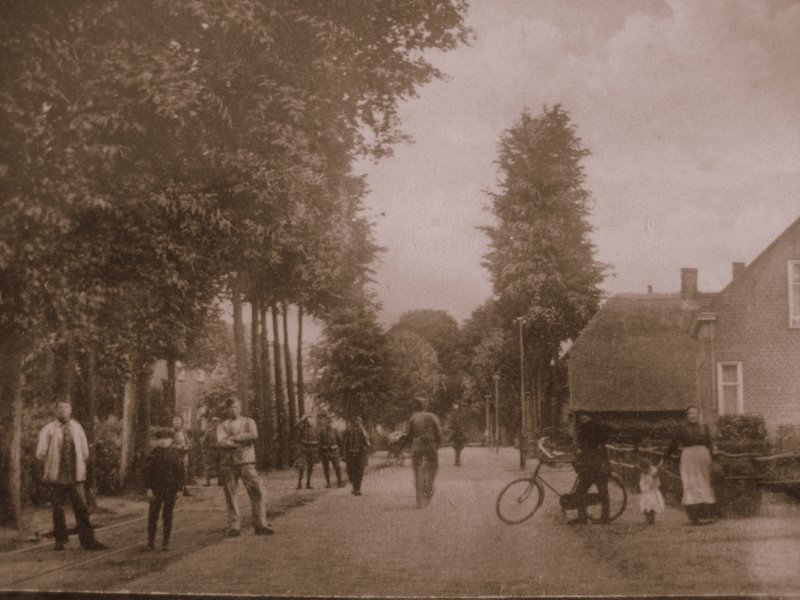 Dorpsstraat omstreeks 1915